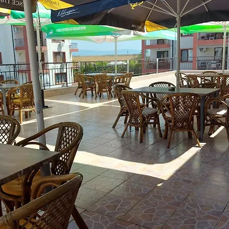 Apartment Coco Coworking & Coliving Aheloy